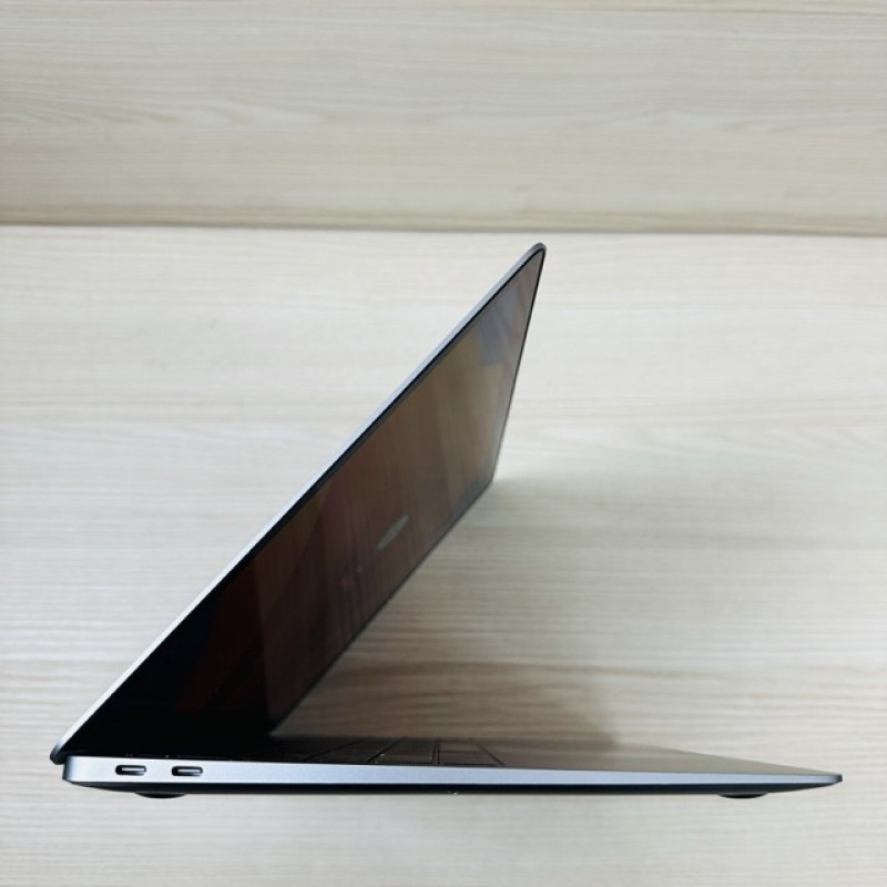MacBook Air 2019 Space  i5 1.6ghz 16/256